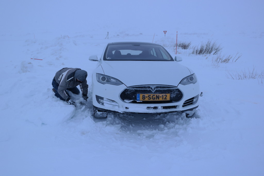 Dad digging Arctic Circle