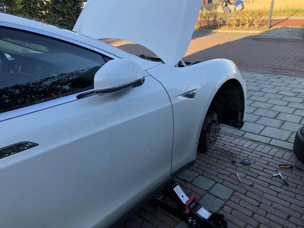 Replacing Xeon Headlight Bulb On Tesla Model S 2013 Widodh